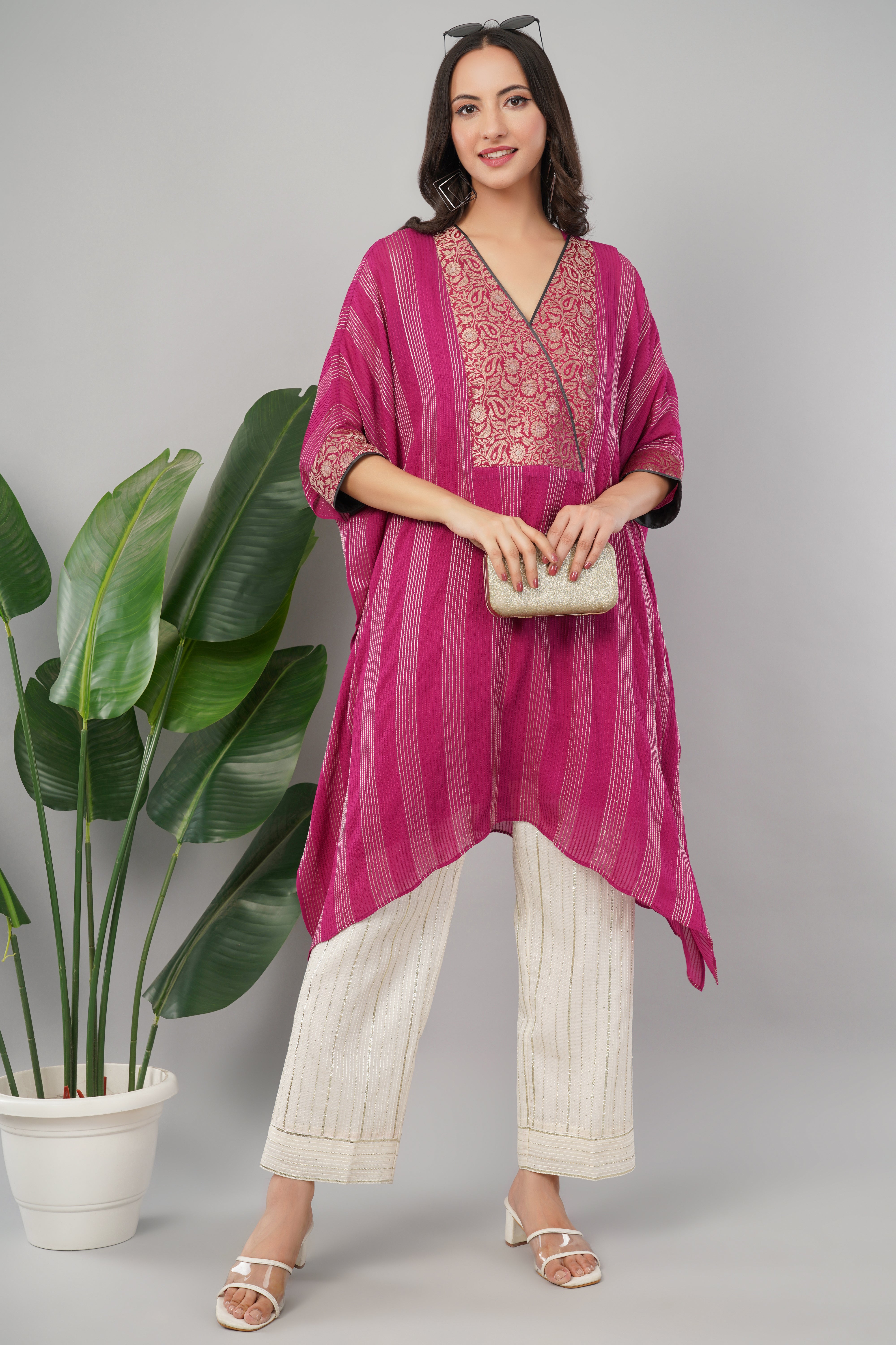 Brocade Zari Kaftan - Pink